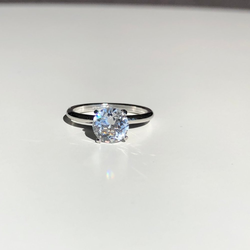 Simple cubic zirconia silver ring Size 5.5